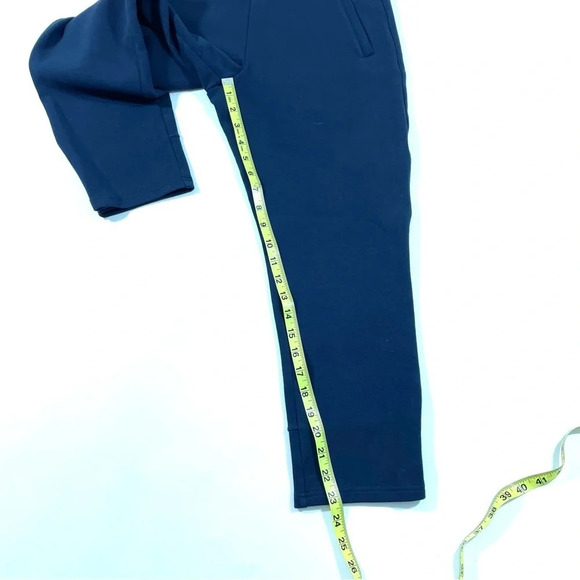 41 Hawthorn Petite Crop Sweatpants Solid Navy - Picture 6 of 9
